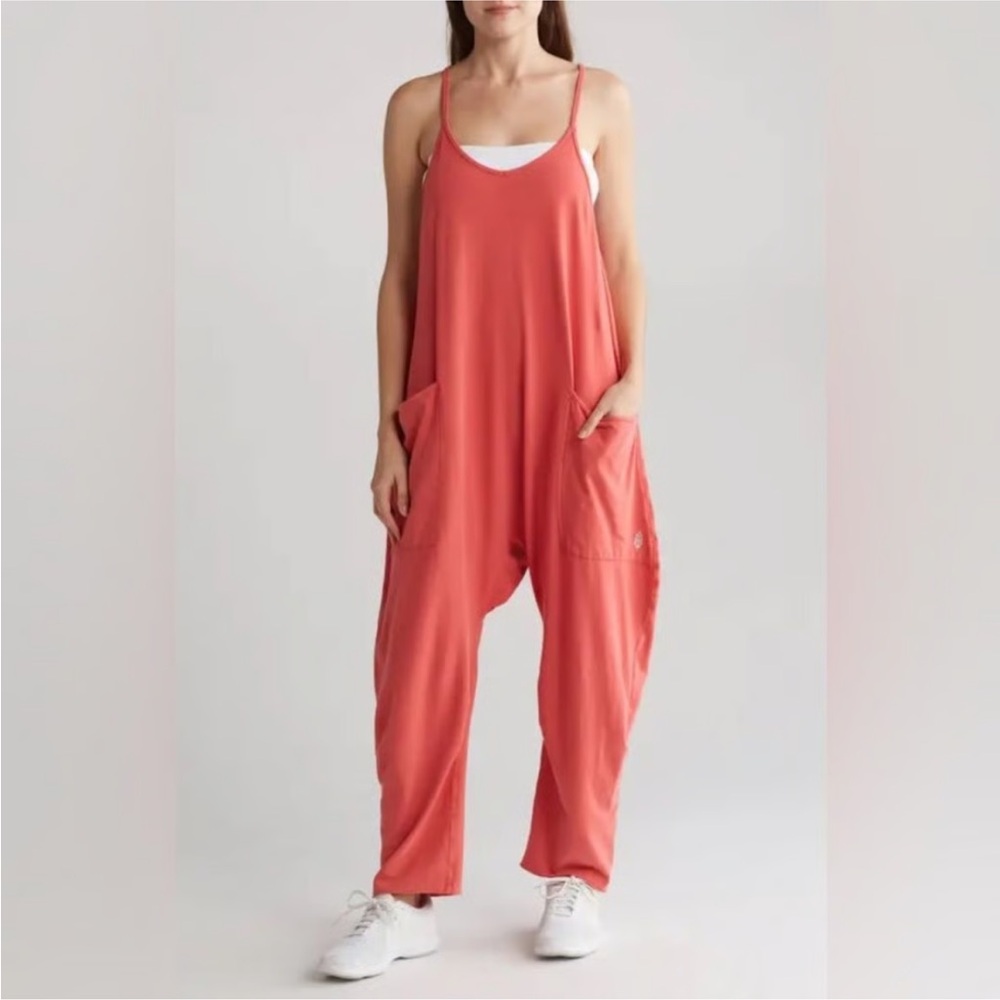 NWT Free Hot Shot Onesie in Red Apple - Discontinued Color - Picture 2 of 6